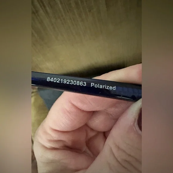 Ladies/unisex sunglasses by Prive Reaux NWT with case and cleaning cloth - Picture 4 of 15